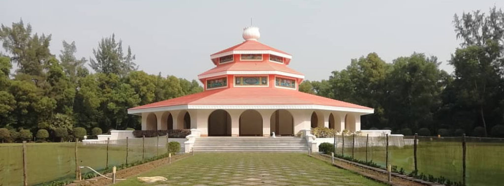 Paramahamsa Hariharananda Samadhi Temple à Balighai Kriya Yoga ashram Orissa Inde